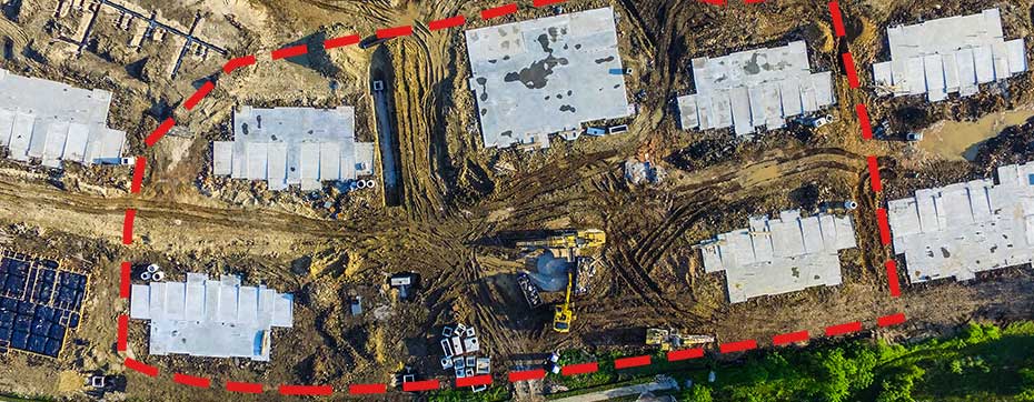 Geofencing can be expensive and difficult to maintain as job sites and employees change constantly. A photo of a worksite with geofencing enabled.